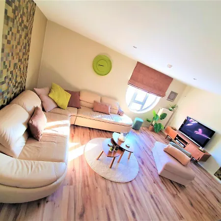 Les 7 Meuses - Restaurant & Hebergements Hoteliers - Insolites - Wellness - Отель 3*