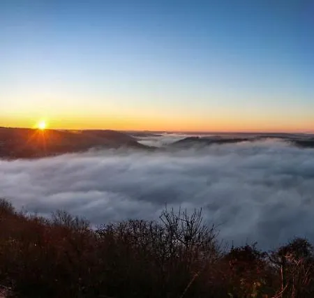 Hotel Les 7 Meuses - Restaurant&hébergements Hôteliers - Insolites - Wellness - Profondeville