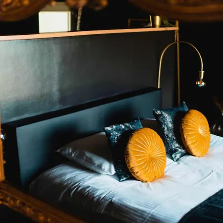 Les 7 Meuses - Restaurant & Hebergements Hoteliers - Insolites - Wellness - Hotel 3*