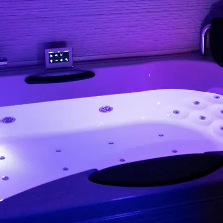 Les 7 Meuses - Restaurant&hébergements Hôteliers - Insolites - Wellness -