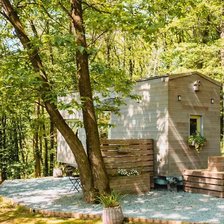 Les 7 Meuses - Restaurant & Hebergements Hoteliers - Insolites - Wellness - Отель 3*