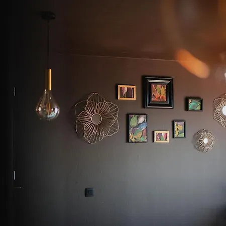 Les 7 Meuses - Restaurant & Hebergements Hoteliers - Insolites - Wellness - Отель