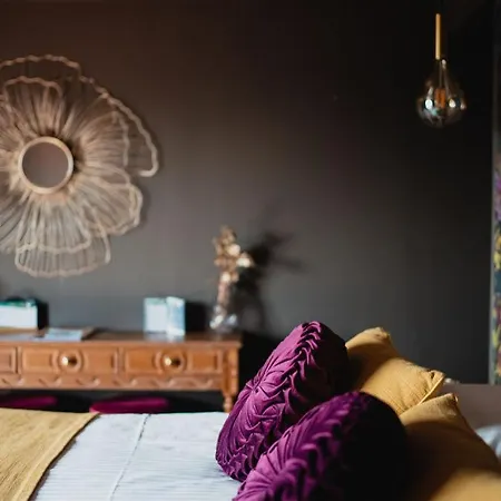 Les 7 Meuses - Restaurant & Hebergements Hoteliers - Insolites - Wellness - Отель 3*