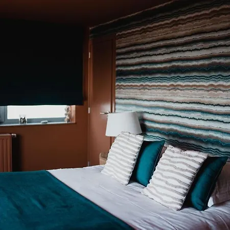 Les 7 Meuses - Restaurant & Hebergements Hoteliers - Insolites - Wellness - 3*