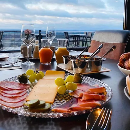 Les 7 Meuses - Restaurant & Hebergements Hoteliers - Insolites - Wellness - Отель 3*