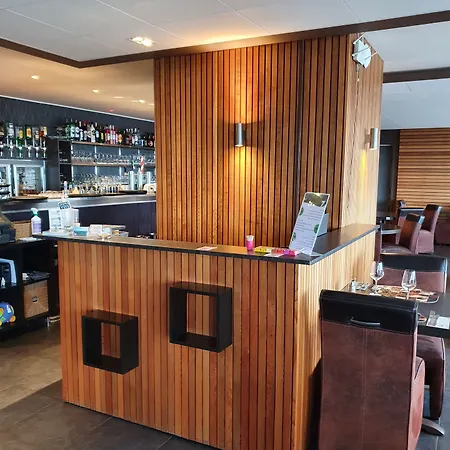 Les 7 Meuses - Restaurant & Hebergements Hoteliers - Insolites - Wellness - Отель