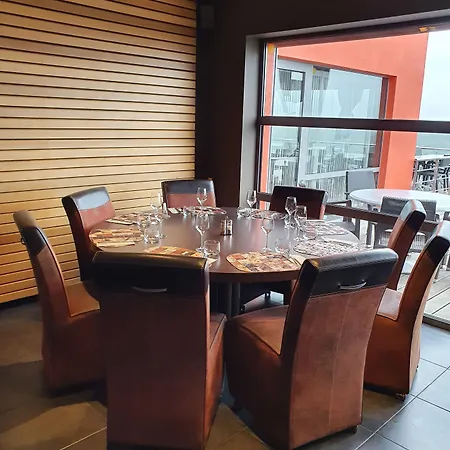 Отель Les 7 Meuses - Restaurant & Hebergements Hoteliers - Insolites - Wellness - 3*