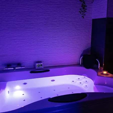 Les 7 Meuses - Restaurant&hébergements Hôteliers - Insolites - Wellness - Hotel