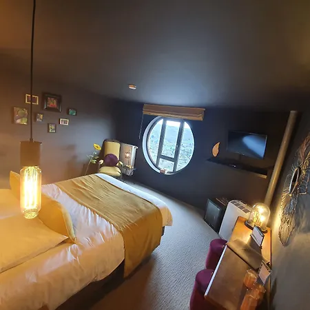 Hotel Les 7 Meuses - Restaurant&hébergements Hôteliers - Insolites - Wellness -