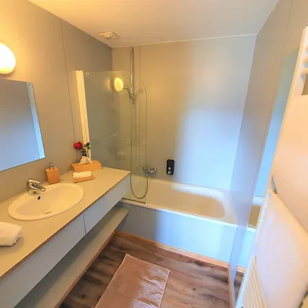 Les 7 Meuses - Restaurant&hébergements Hôteliers - Insolites - Wellness -